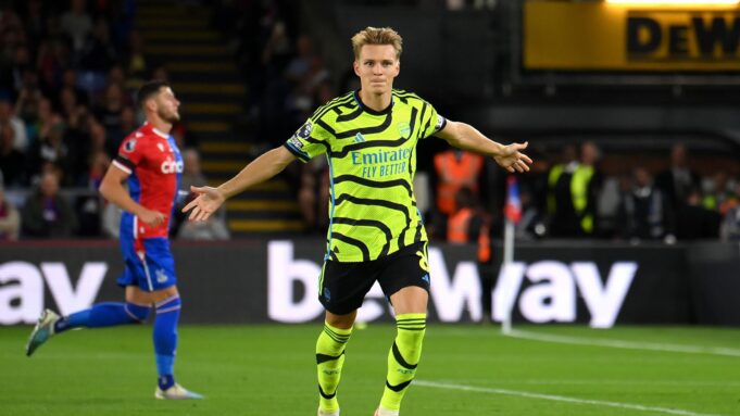 Martin Odegaard penalty gives Arsenal win at Crystal Palace