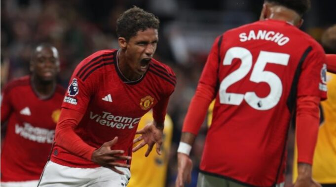 Raphael Varane heads late winner for Man Utd against Wolves
