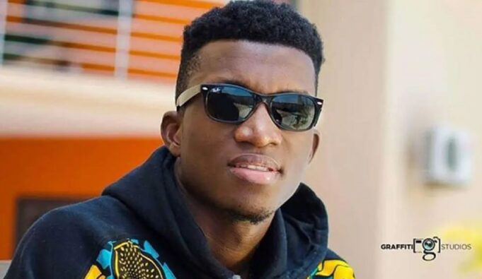 Kofi Kinaata survives car crash
