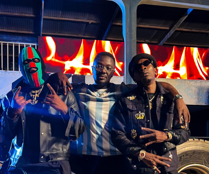 DJ Mic Smith Features Medikal and Shatta Wale on “Liquor”