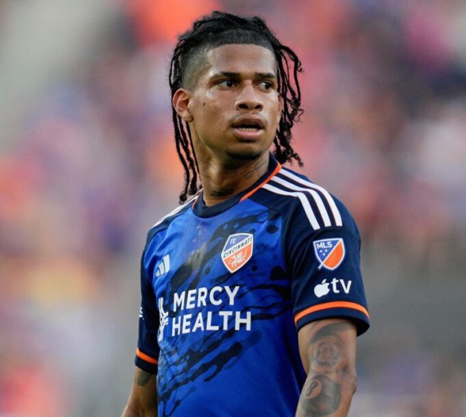 Ecuadorian footballer Marco Angulo passes away at 22