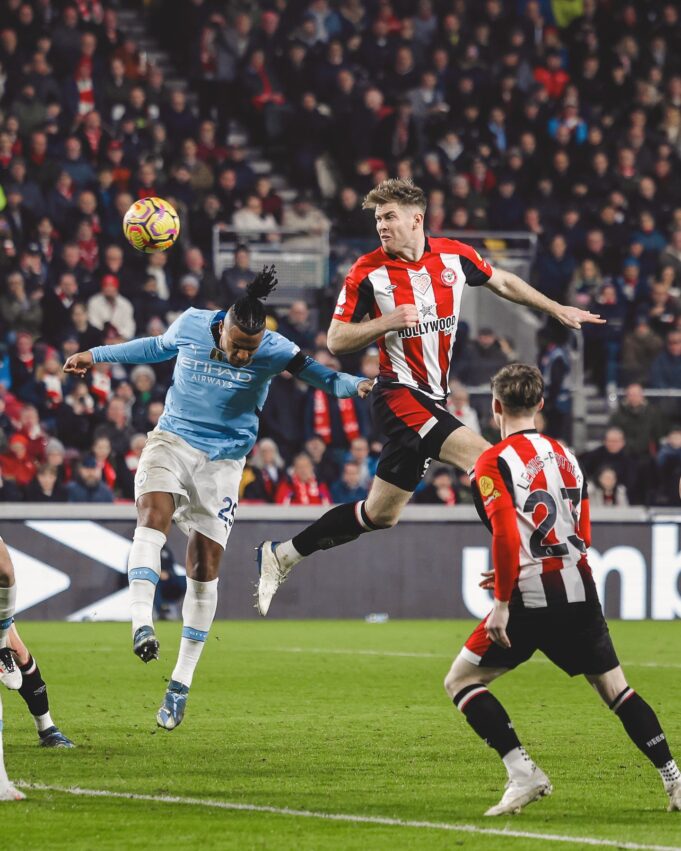 Brentford stun Manchester City with late comeback
