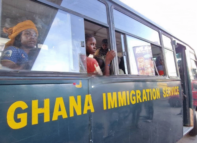 925 undocumented migrants repatriated -GIS announces