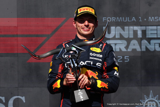 Verstappen dominates Austin to close F1 title gap